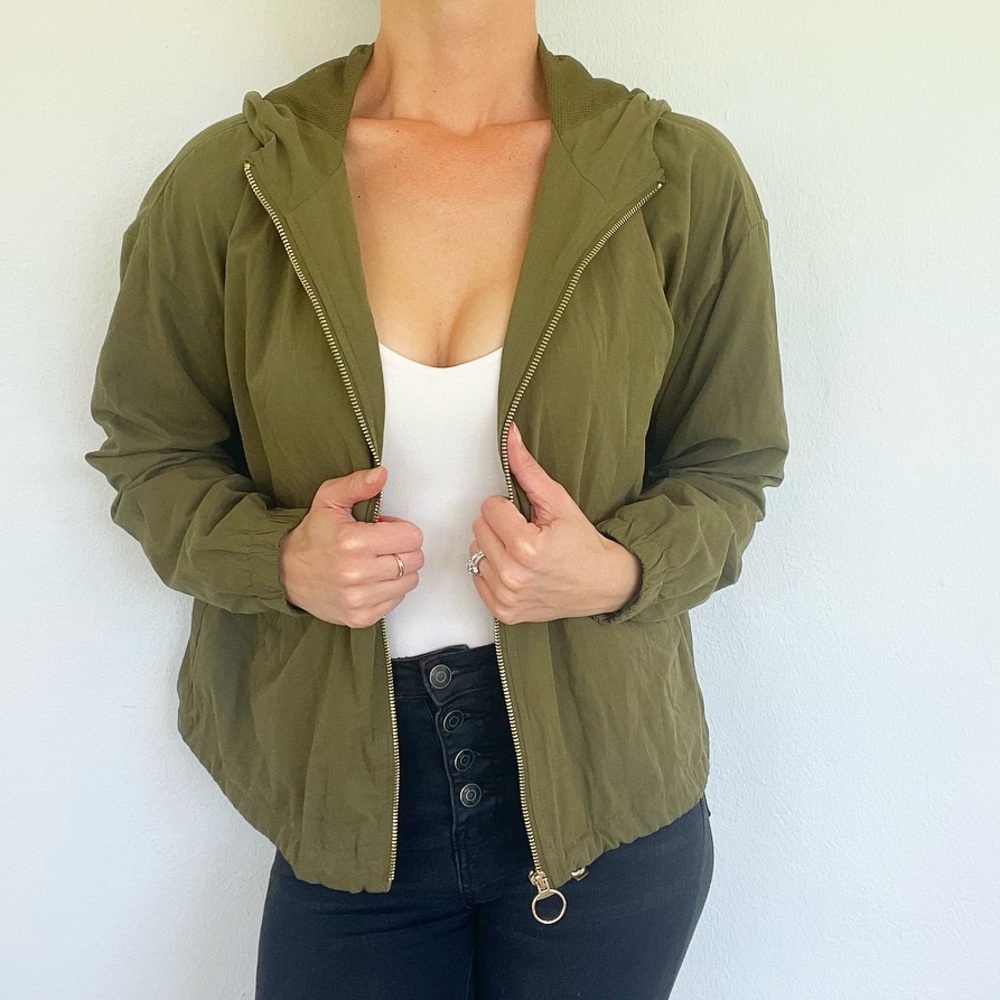 Forever 21 army green casual zip front hooded jacket size small